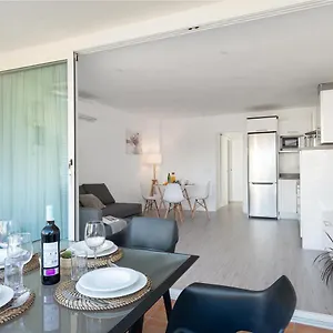 https://bonito-y-relajante-apartamento-en-puerto-alcudia.balearic-islands.net